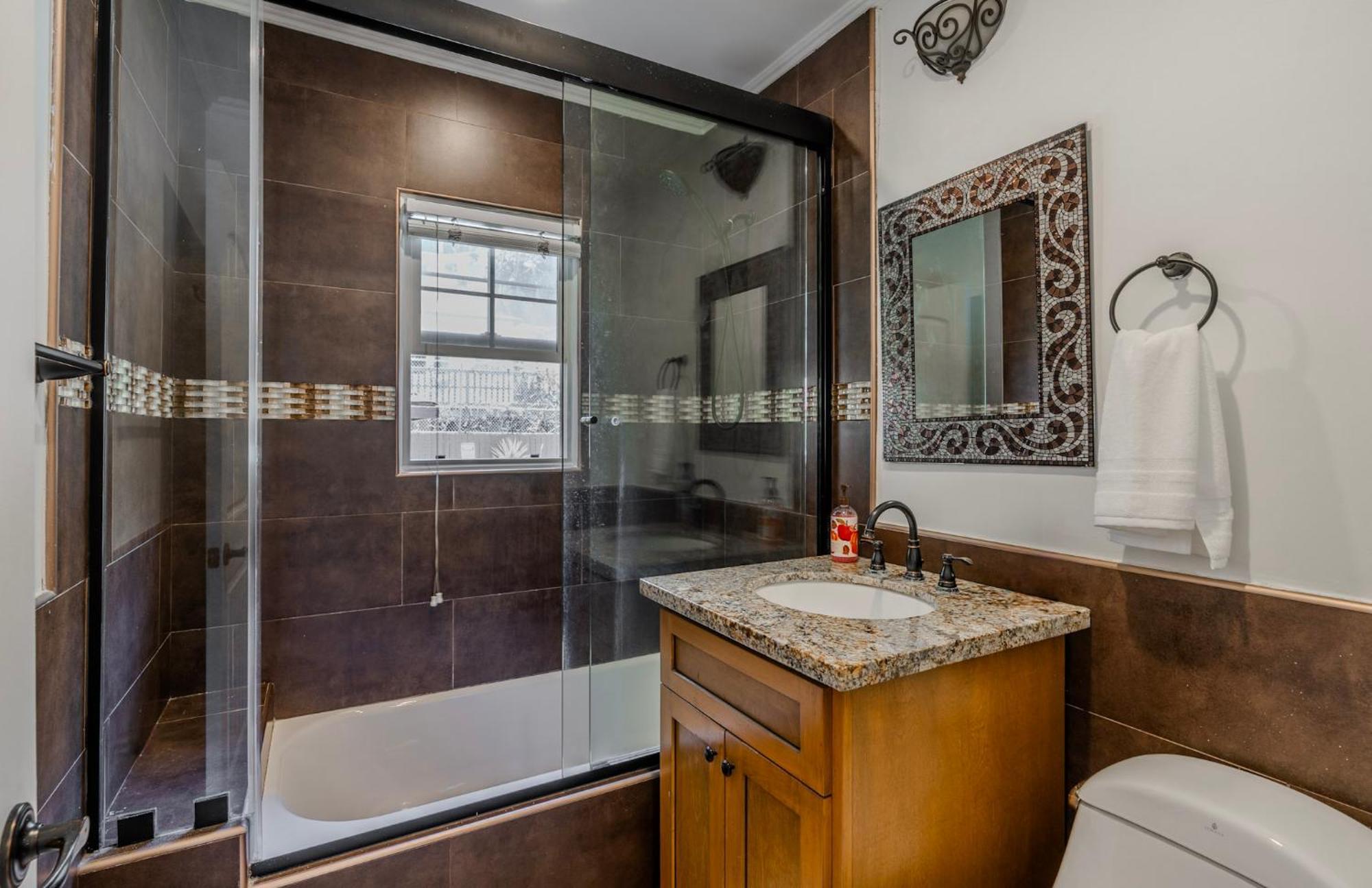 Incredible Suite Near Universal Studios Лос Анджелис Екстериор снимка